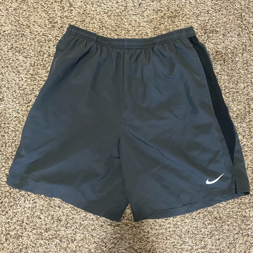 Men’s Nike Dri-Fit Shorts, Size Medium